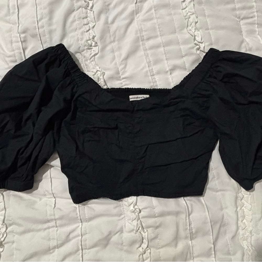 Abercrombie & Fitch Black Smocked Crop Blouse Size Small Puff Sleeves
